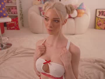 girl
        bunnydollstella cam image #3658012