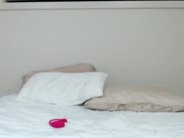 girl
        hornypetitegirl77 cam image #260483