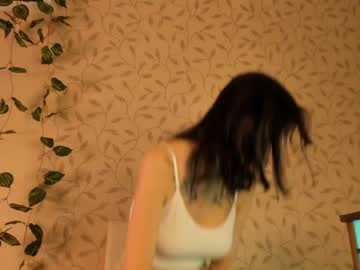 girl
        aimeerogers cam image #807708