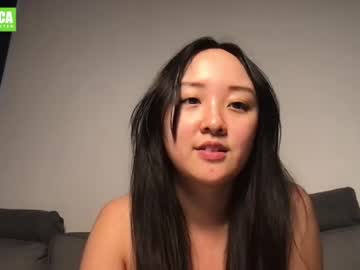 girl Close-up Pussy Web Cam Girls with yourlilylee